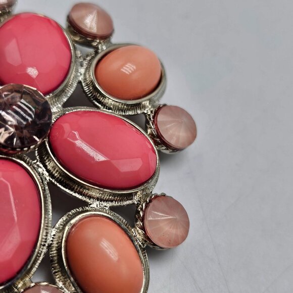 Vintage Pink Peach Floral Medallion Brooch Pin With Rhinestone Accents - Picture 4 of 4